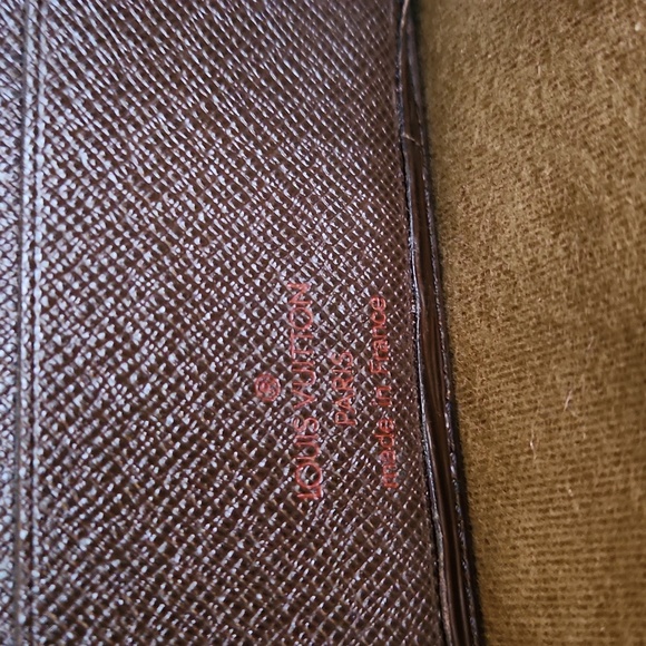 Louis Vuitton Brown Epi Bifold Wallet - Picture 6 of 15